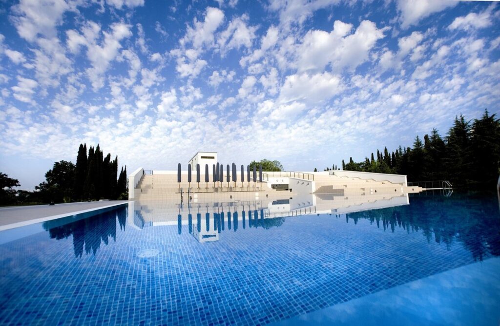 Лучший российский SPA & Wellness отель – Клуб Здоровья и Долголетия RODINA в Сочи – фото 4 | POSH TRAVEL AWARDS Лучший российский SPA & Wellness отель – Клуб Здоровья и Долголетия RODINA в Сочи – фото 3